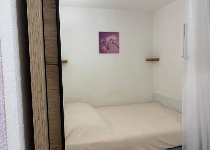 593 4 Pers Port Soleil Vue Piscine 公寓 *